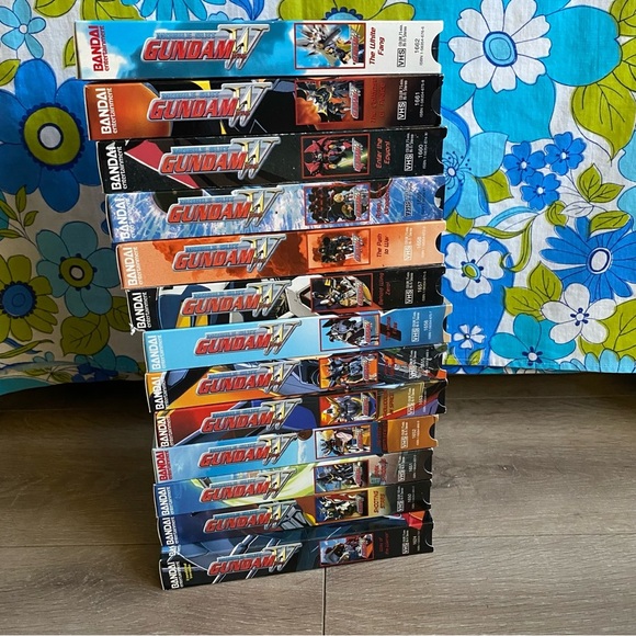 Vintage VHS lot Bandai Gundam Mobile Suit 13 VHS movies - Picture 2 of 6